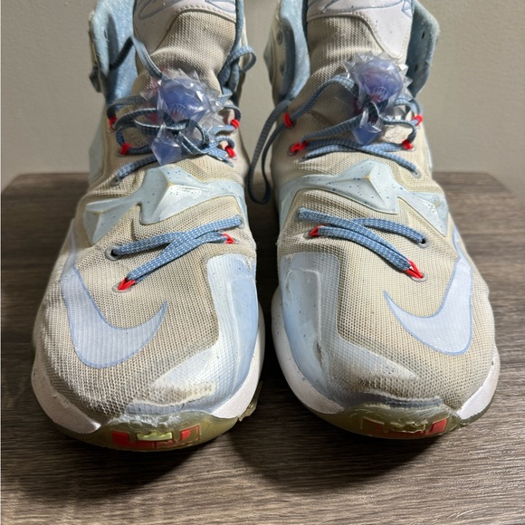 Lebron James Christmas shoes Size 11.5 - Picture 2 of 12